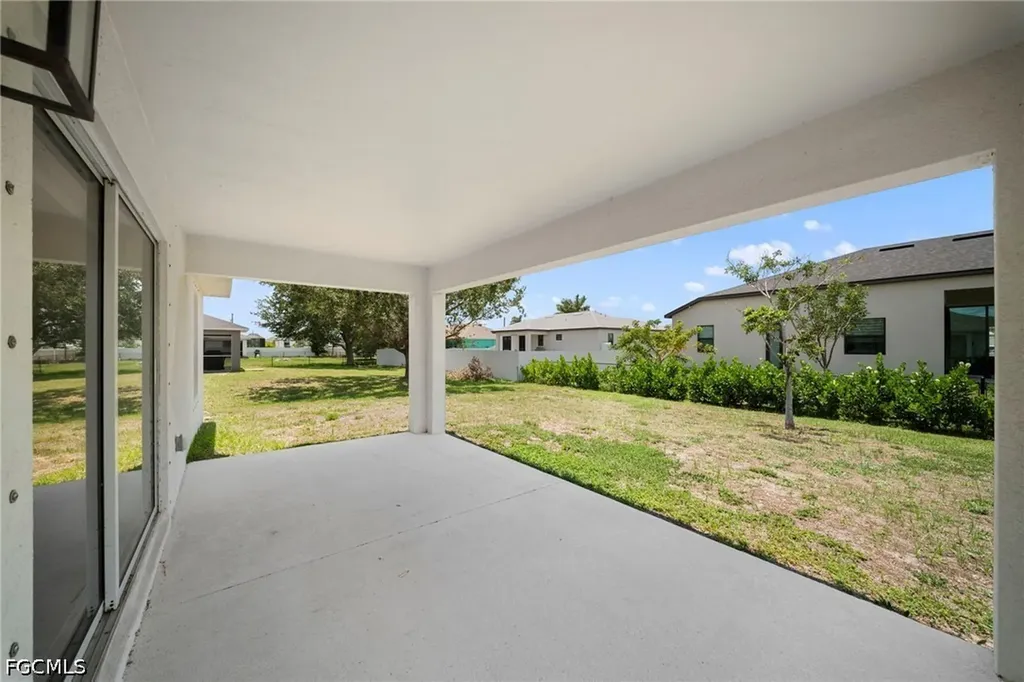 202 NW 25th Place Cape Coral FL 33993