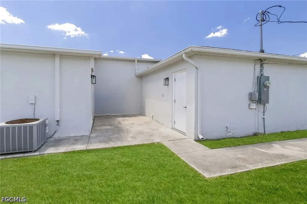 226 SE 6th Terrace Cape Coral FL 33990
