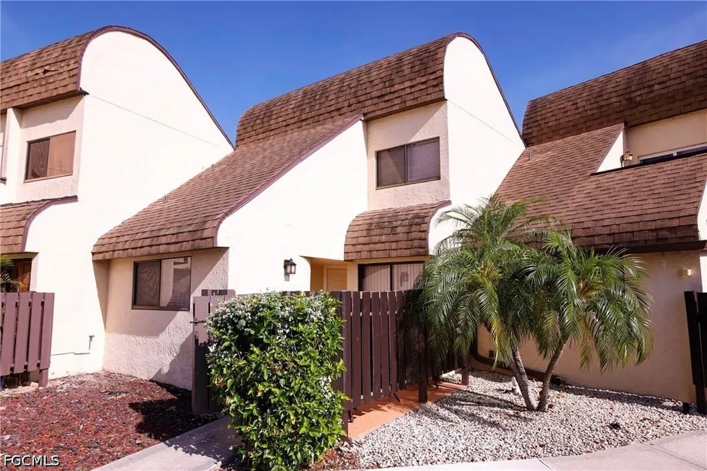 1168 Lake Mcgregor Drive Fort Myers FL 33919