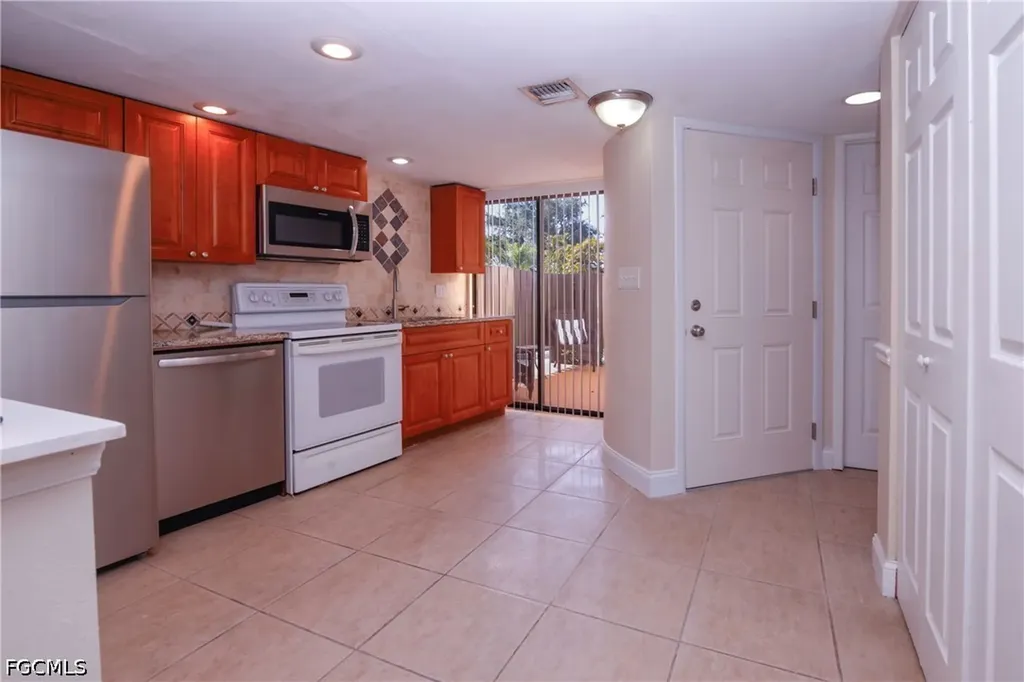 1168 Lake Mcgregor Drive Fort Myers FL 33919