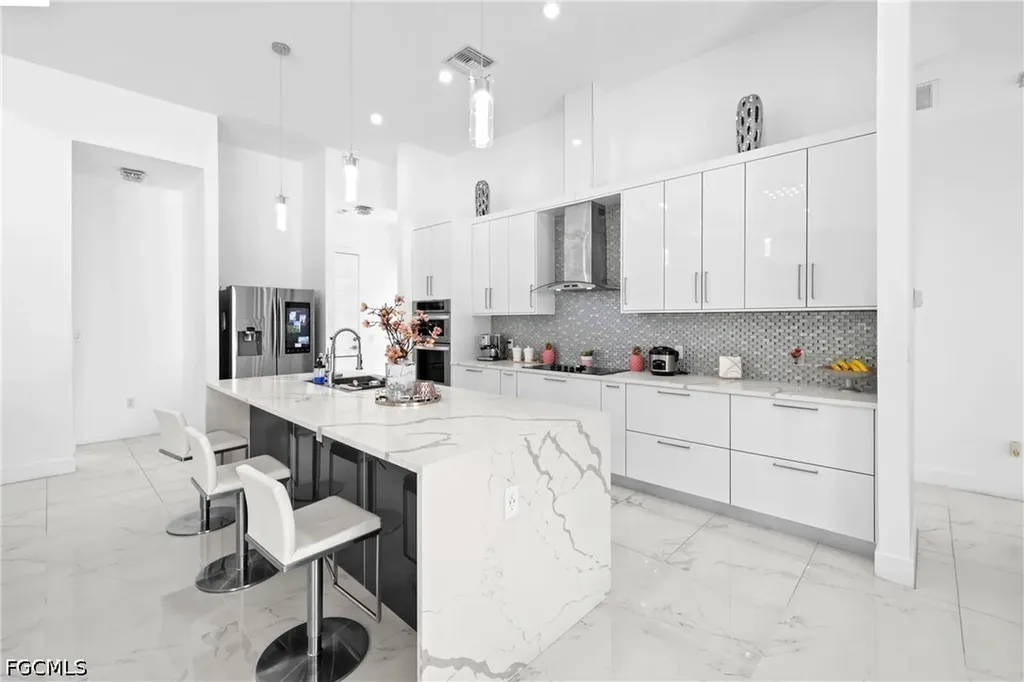 140 SE 16th Street Cape Coral FL 33990
