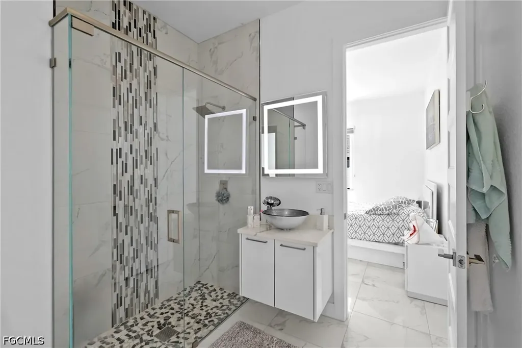 140 SE 16th Street Cape Coral FL 33990