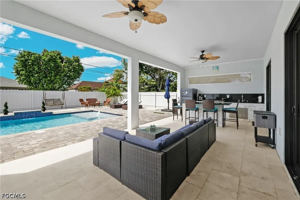 140 SE 16th Street Cape Coral FL 33990