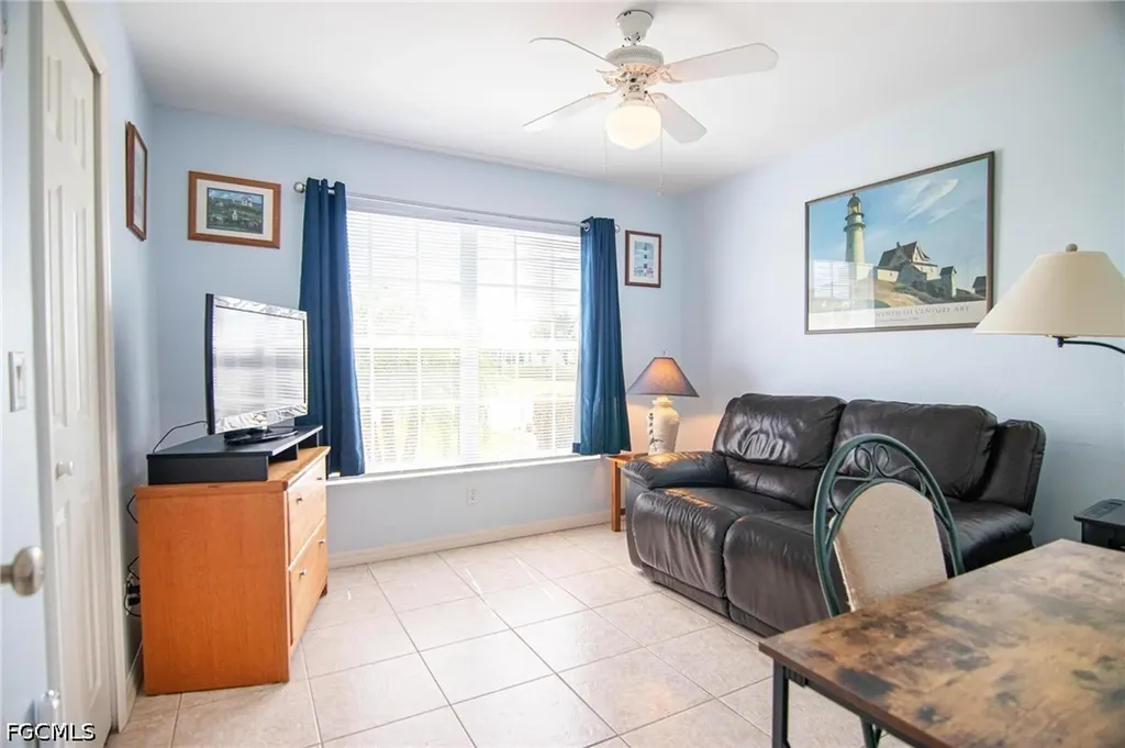 4418 SW 12th Place Cape Coral FL 33914