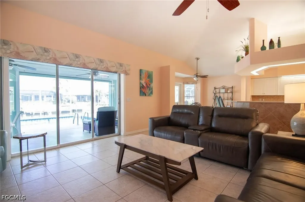 4418 SW 12th Place Cape Coral FL 33914
