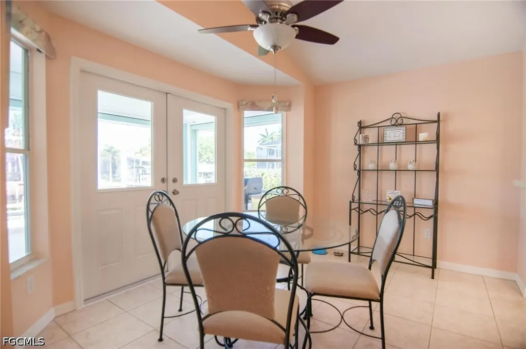 4418 SW 12th Place Cape Coral FL 33914