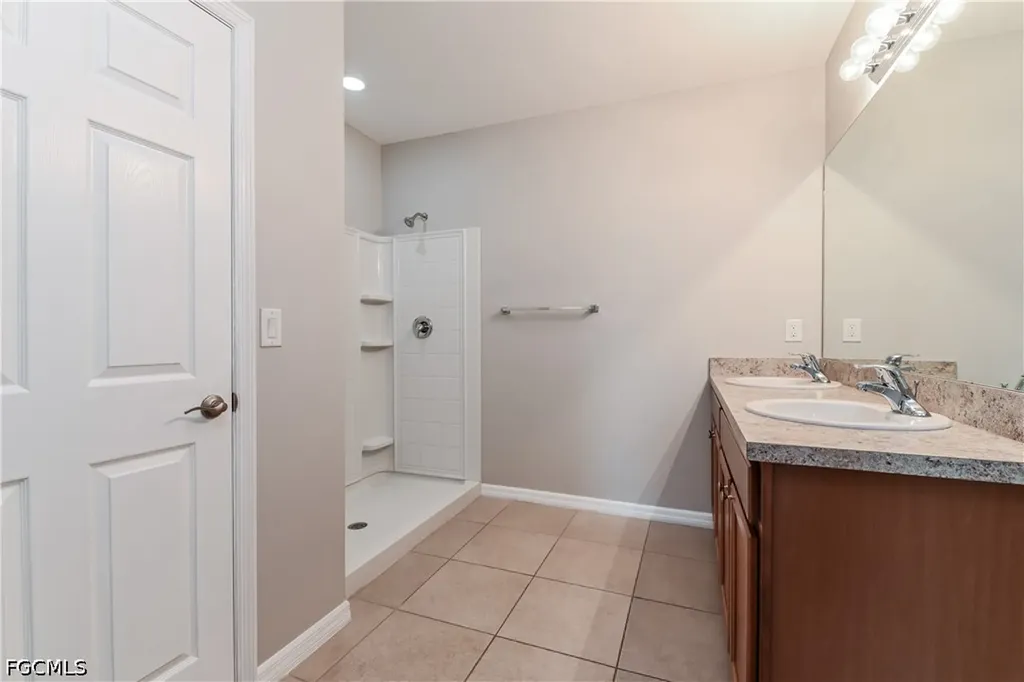630 SW 23rd Street Cape Coral FL 33991