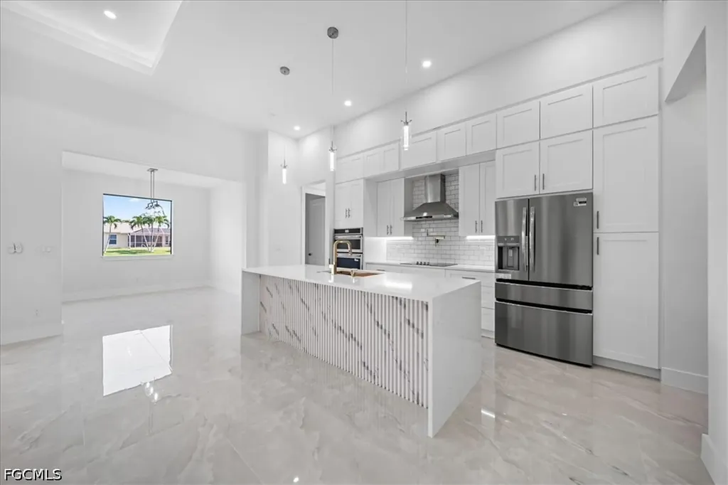 608 SW 20th Terrace Cape Coral FL 33991
