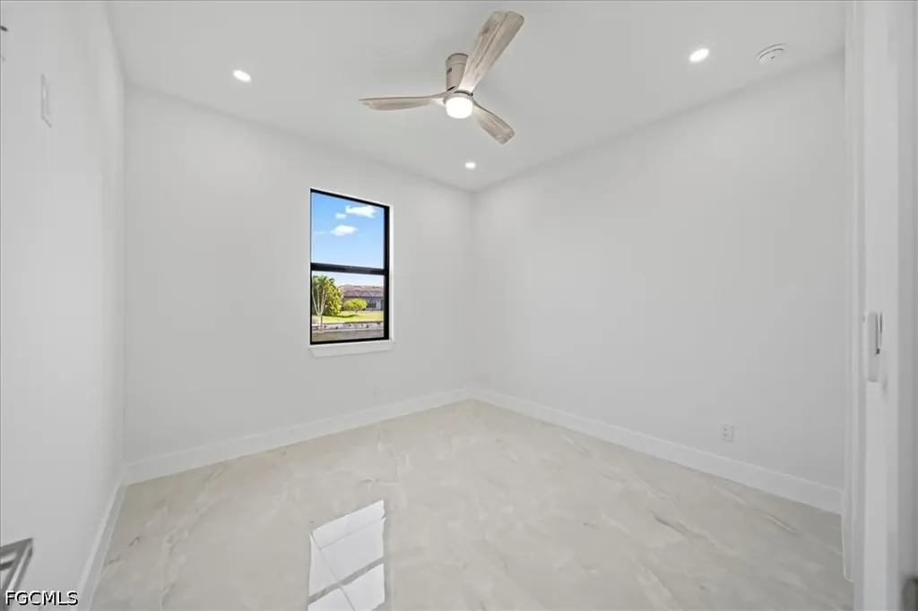 608 SW 20th Terrace Cape Coral FL 33991