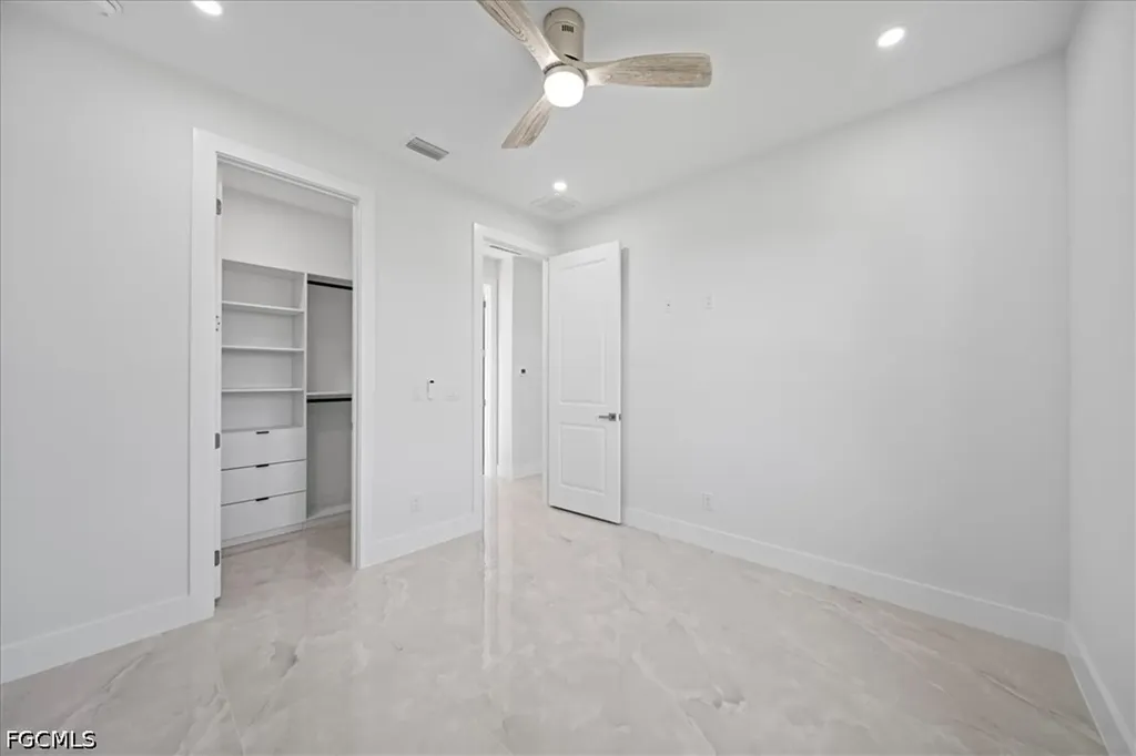 608 SW 20th Terrace Cape Coral FL 33991