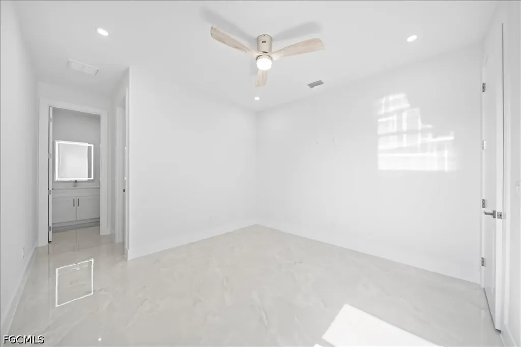 608 SW 20th Terrace Cape Coral FL 33991