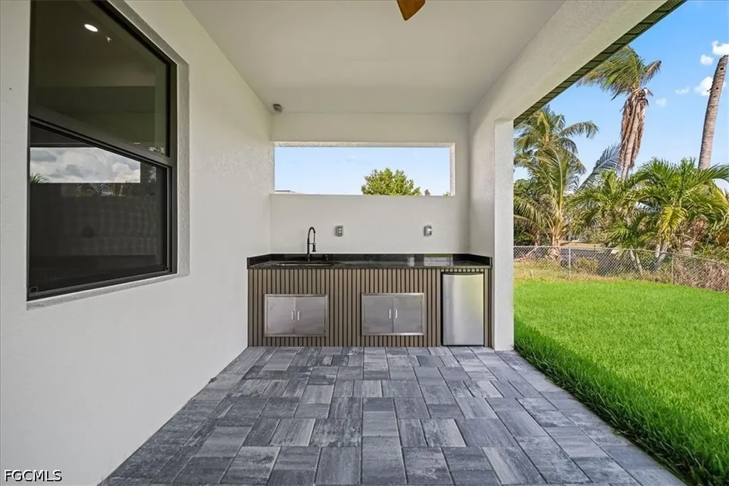 608 SW 20th Terrace Cape Coral FL 33991