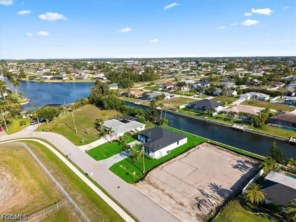608 SW 20th Terrace Cape Coral FL 33991