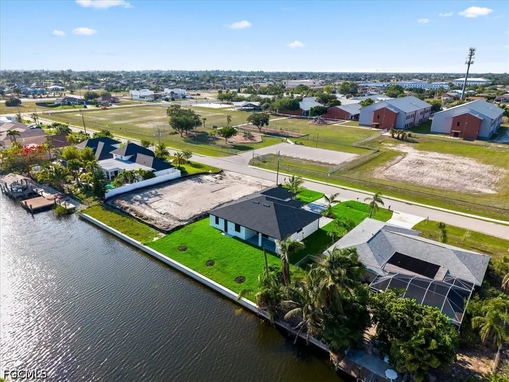 608 SW 20th Terrace Cape Coral FL 33991