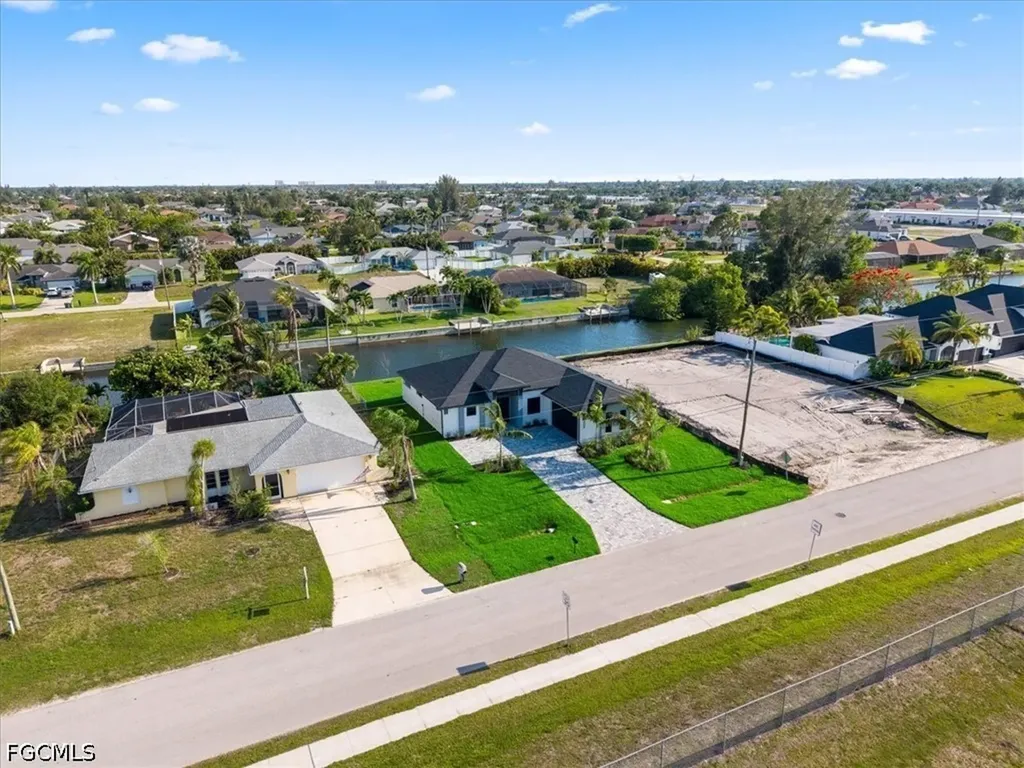 608 SW 20th Terrace Cape Coral FL 33991