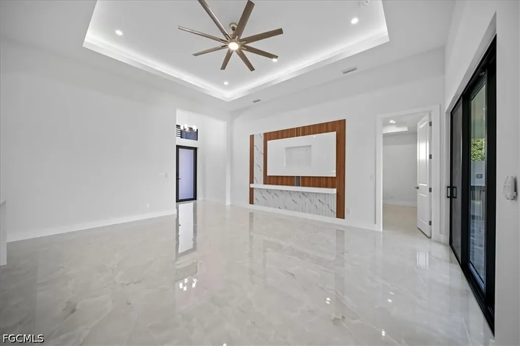 608 SW 20th Terrace Cape Coral FL 33991