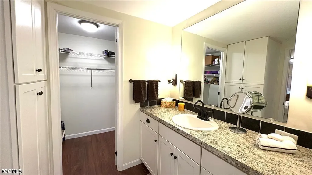 748 Park Avenue North Fort Myers FL 33917