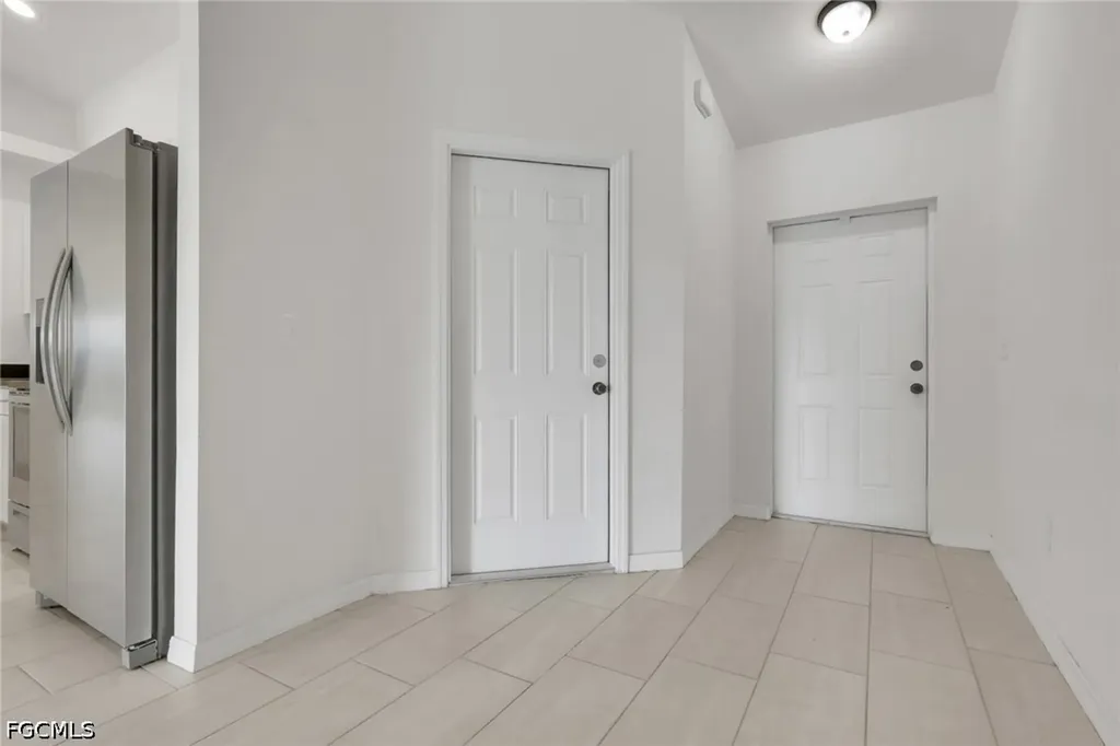 823/825 Cultural Park Boulevard S Cape Coral FL 33990
