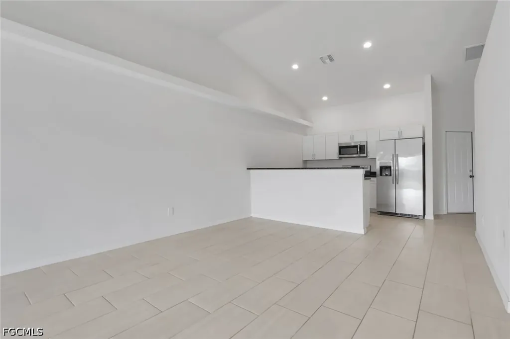 823/825 Cultural Park Boulevard S Cape Coral FL 33990