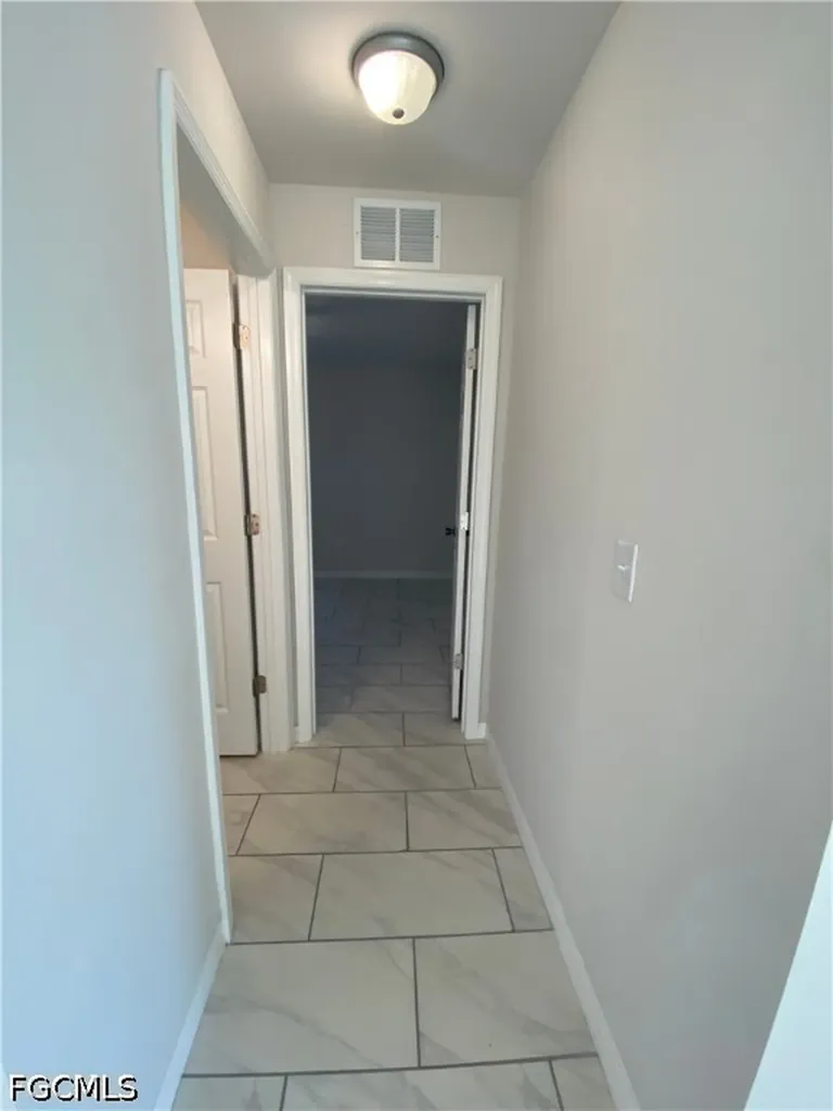 2943 Skyline Boulevard Cape Coral FL 33914