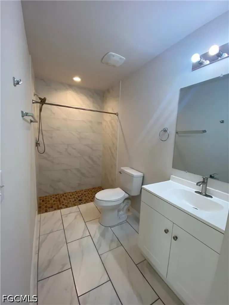 2943 Skyline Boulevard Cape Coral FL 33914