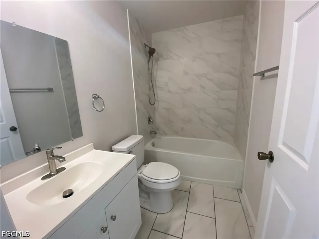 2943 Skyline Boulevard Cape Coral FL 33914