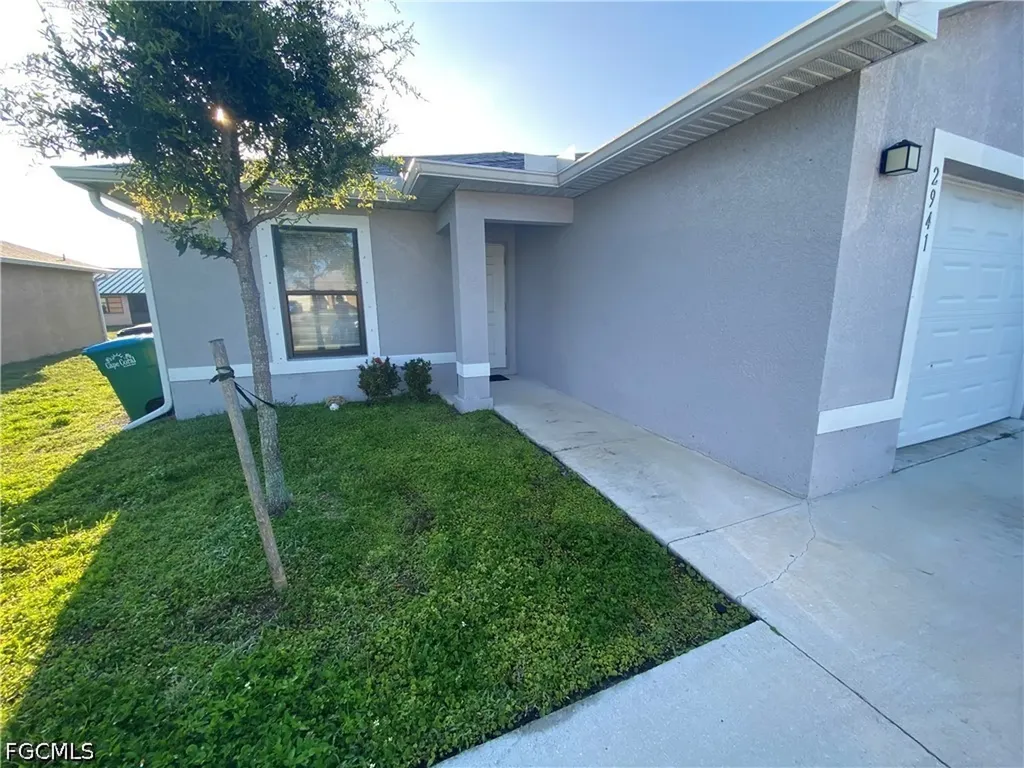 2943 Skyline Boulevard Cape Coral FL 33914