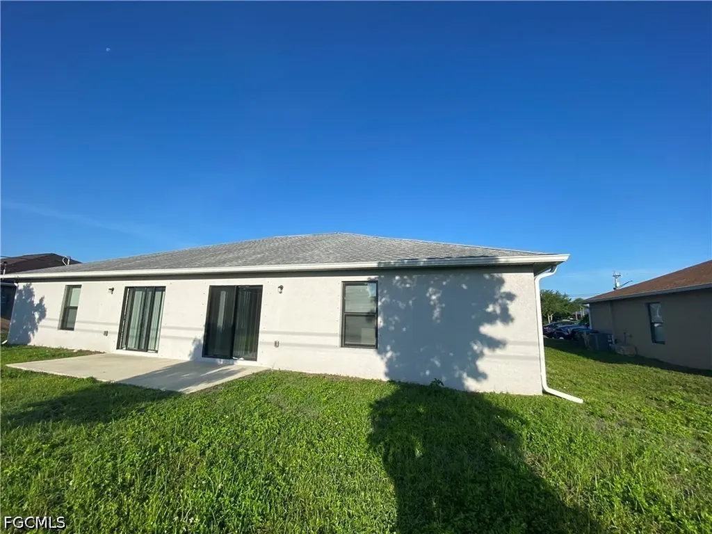 2943 Skyline Boulevard Cape Coral FL 33914