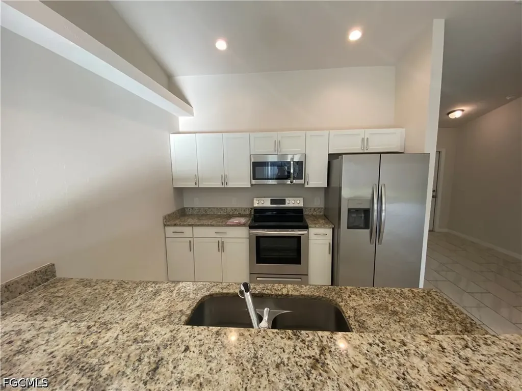 2943 Skyline Boulevard Cape Coral FL 33914