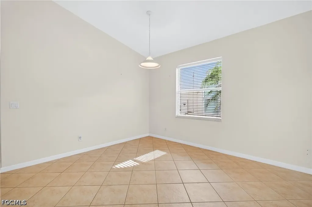 8369 Sumner Avenue Fort Myers FL 33908