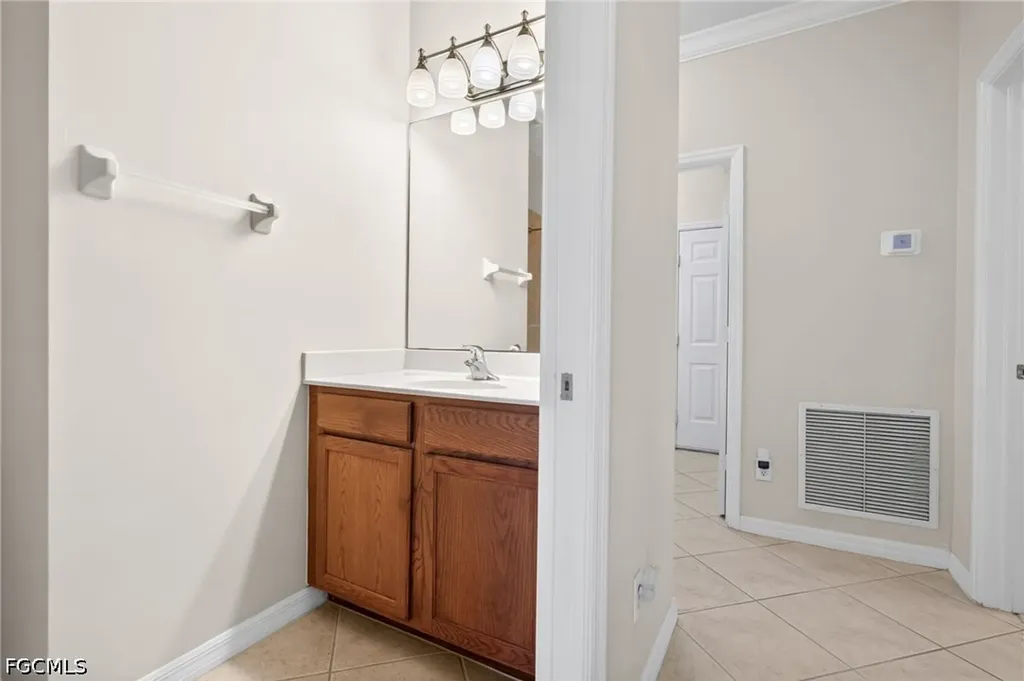 8369 Sumner Avenue Fort Myers FL 33908