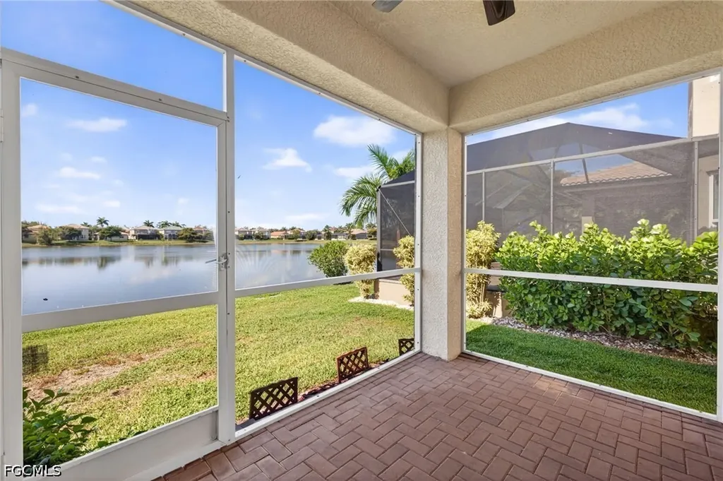 8369 Sumner Avenue Fort Myers FL 33908