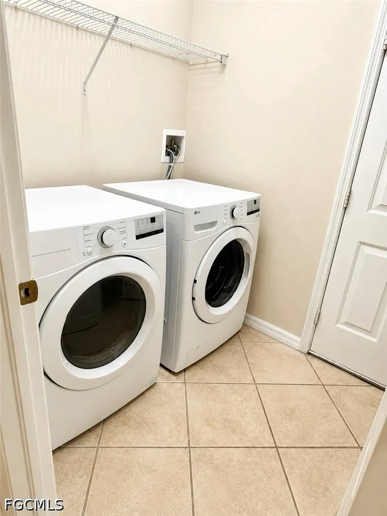 8369 Sumner Avenue Fort Myers FL 33908