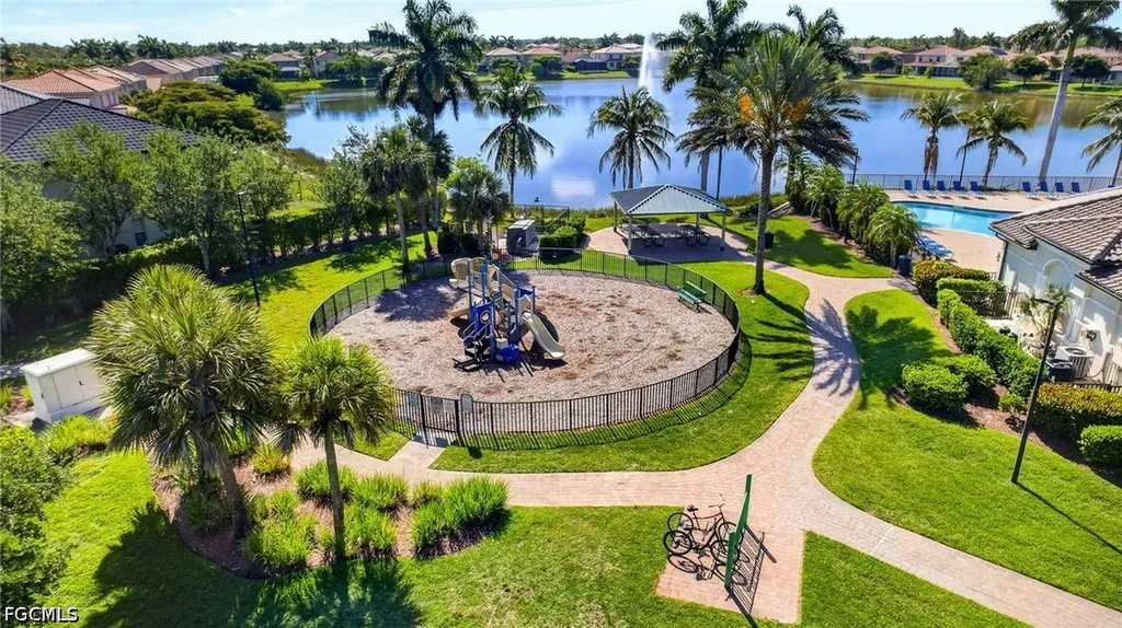 8369 Sumner Avenue Fort Myers FL 33908