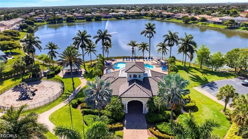 8369 Sumner Avenue Fort Myers FL 33908