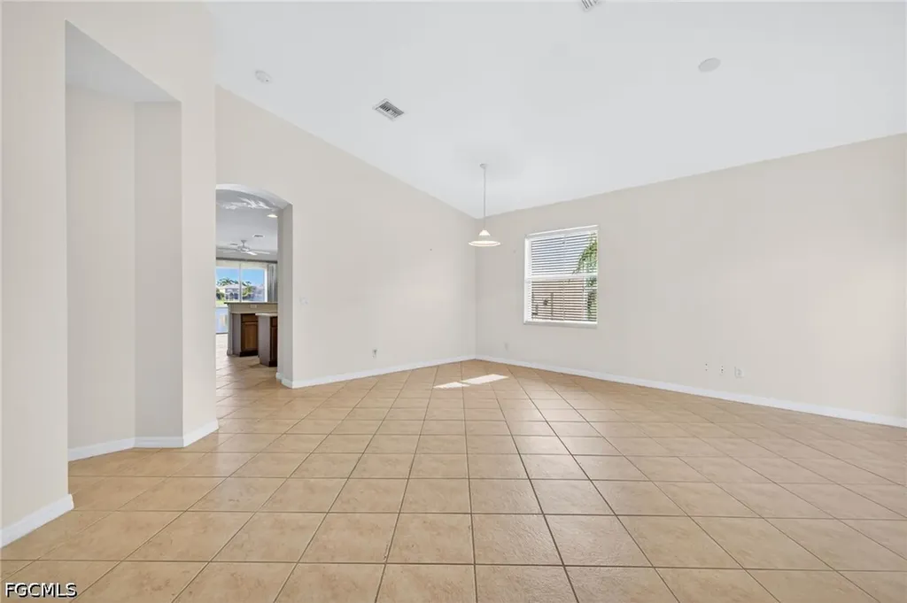 8369 Sumner Avenue Fort Myers FL 33908