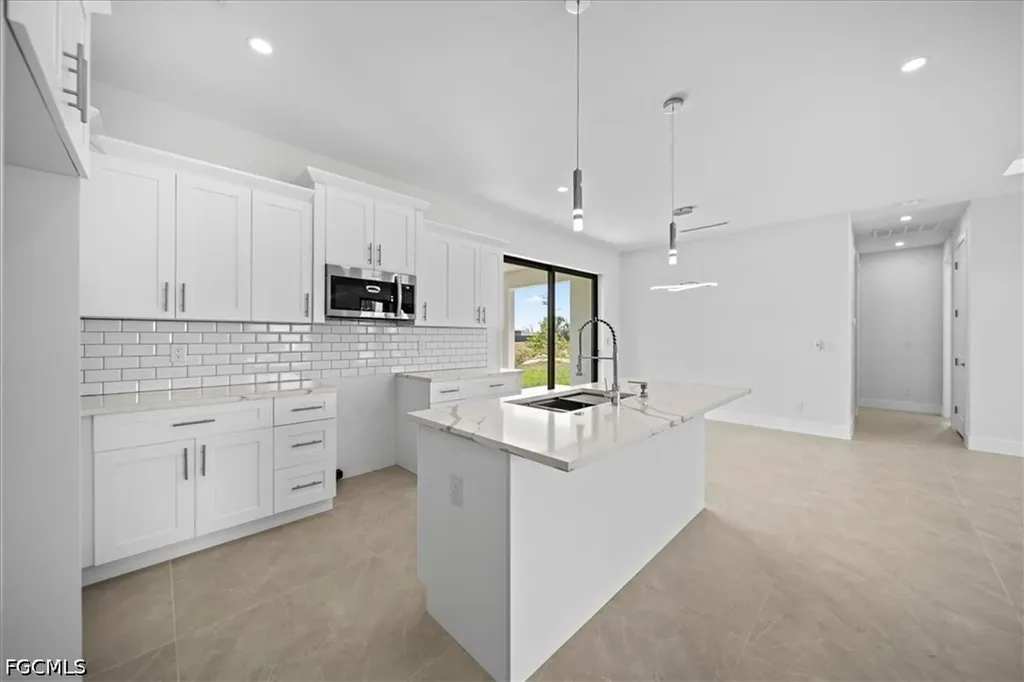 10 NE 9th Street Cape Coral FL 33909