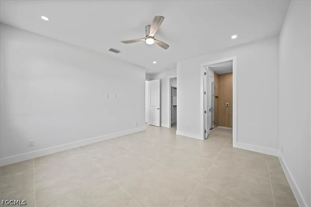 10 NE 9th Street Cape Coral FL 33909