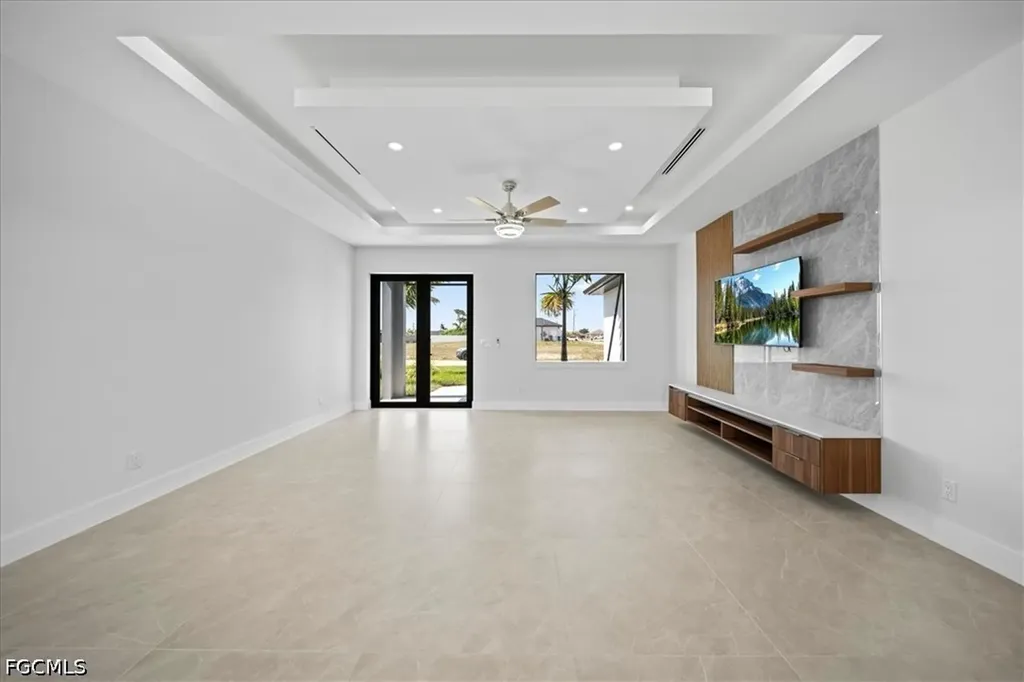 10 NE 9th Street Cape Coral FL 33909