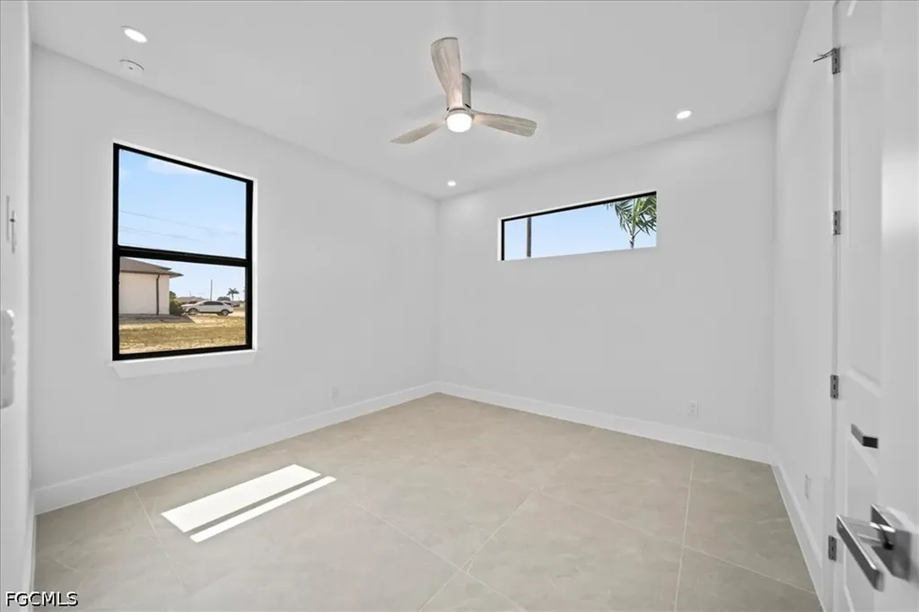 10 NE 9th Street Cape Coral FL 33909