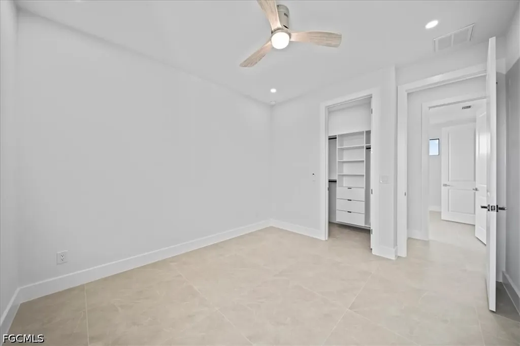 10 NE 9th Street Cape Coral FL 33909