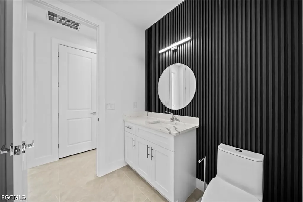 10 NE 9th Street Cape Coral FL 33909