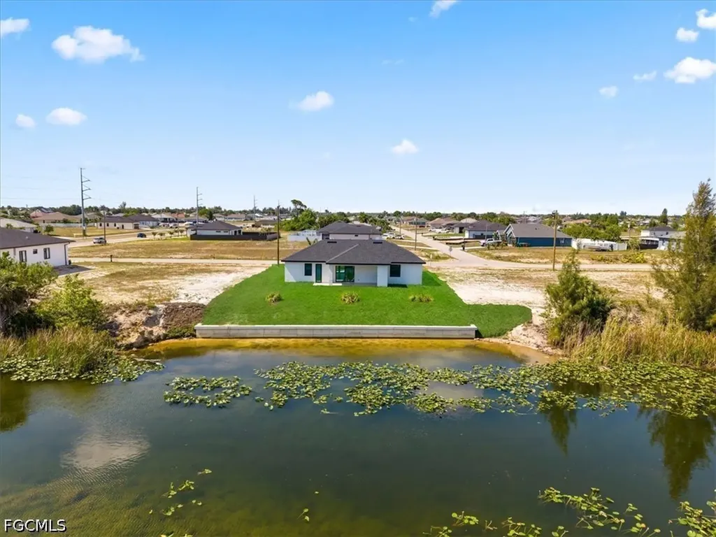 10 NE 9th Street Cape Coral FL 33909