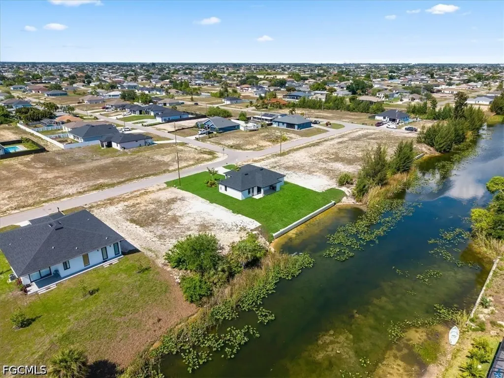 10 NE 9th Street Cape Coral FL 33909