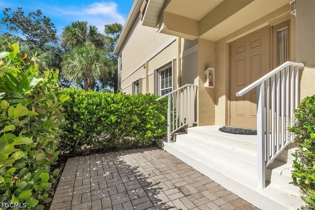 6050 Jonathans Bay Circle Fort Myers FL 33908