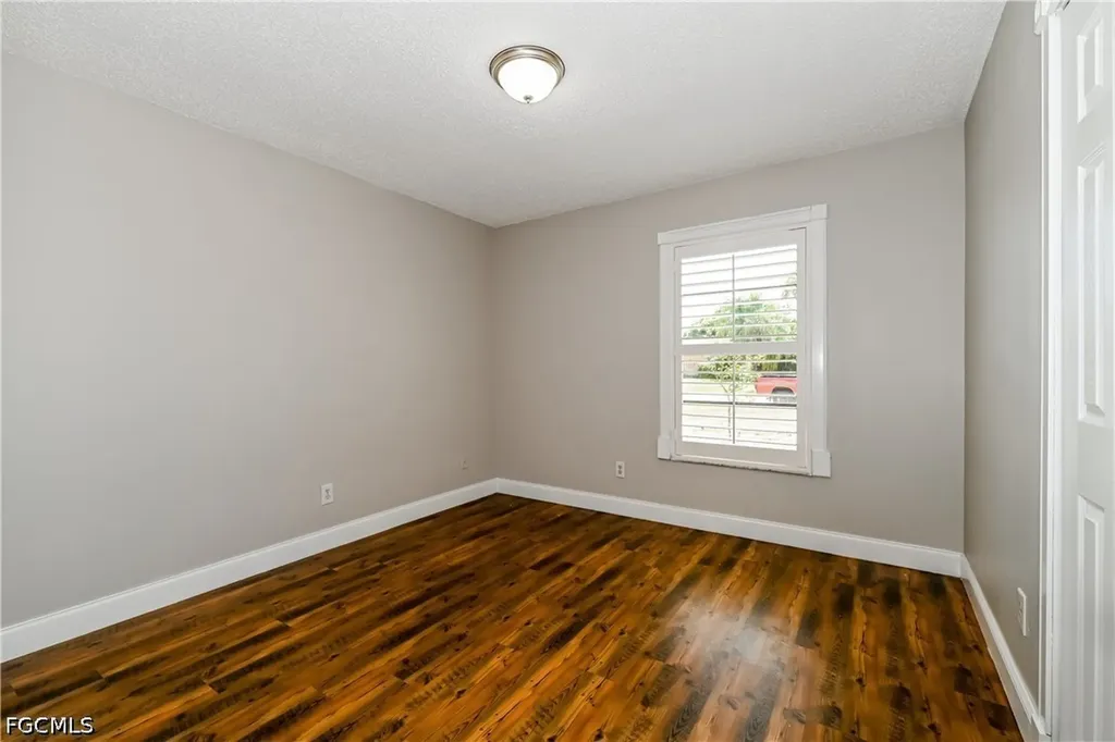 225 SW 37th Street Cape Coral FL 33914