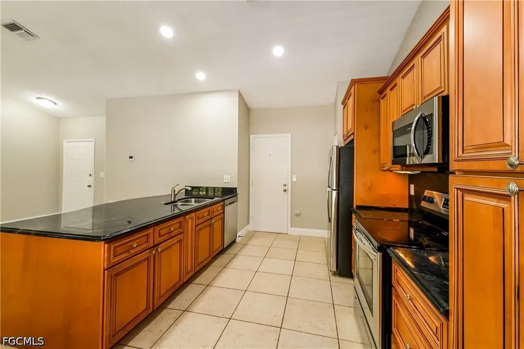 225 SW 37th Street Cape Coral FL 33914