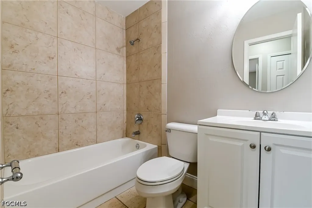 225 SW 37th Street Cape Coral FL 33914