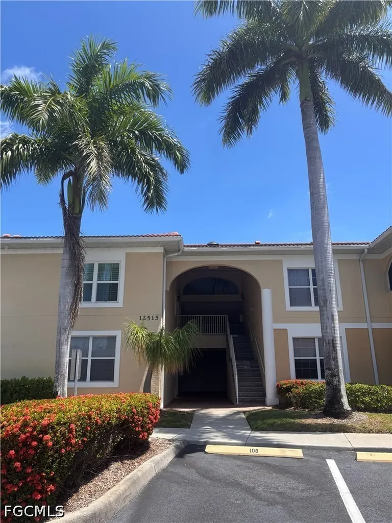 12515 Mcgregor Boulevard Fort Myers FL 33919