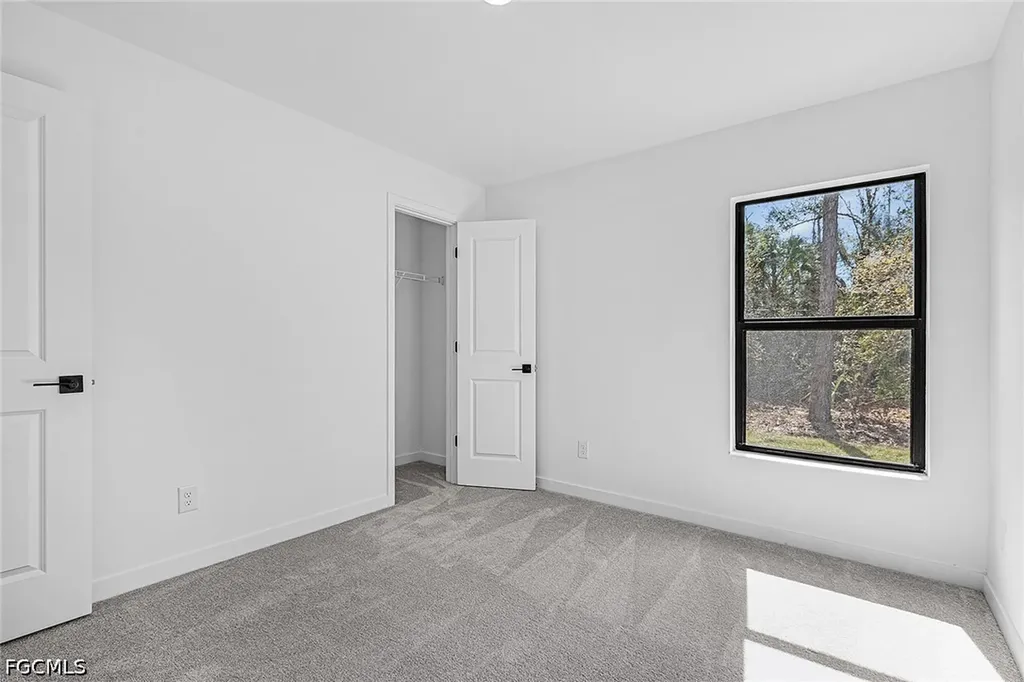 2216 NW 2nd Place Cape Coral FL 33993